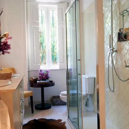 Lucky's 3* Sao Joao do Estoril